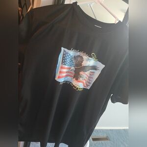 Size Large Mens Shirt